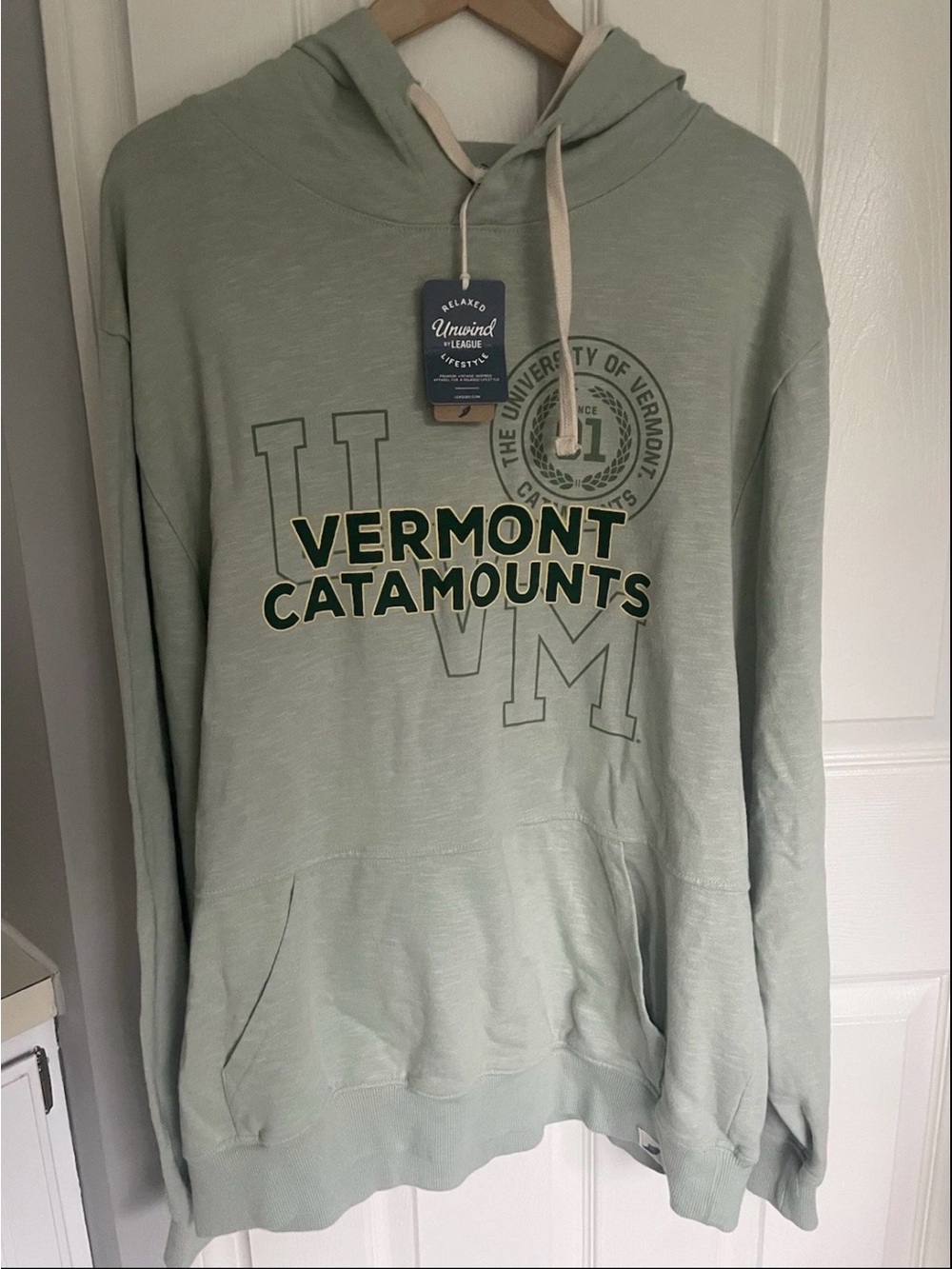 University of Vermont Adult Pullover Hoodie, Catamounts, Light Green, Large